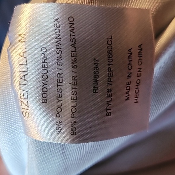 Swimsuit 🩱 - Picture 3 of 3